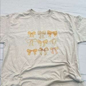 Yellow Bow Graphic T-Shirt - Cream